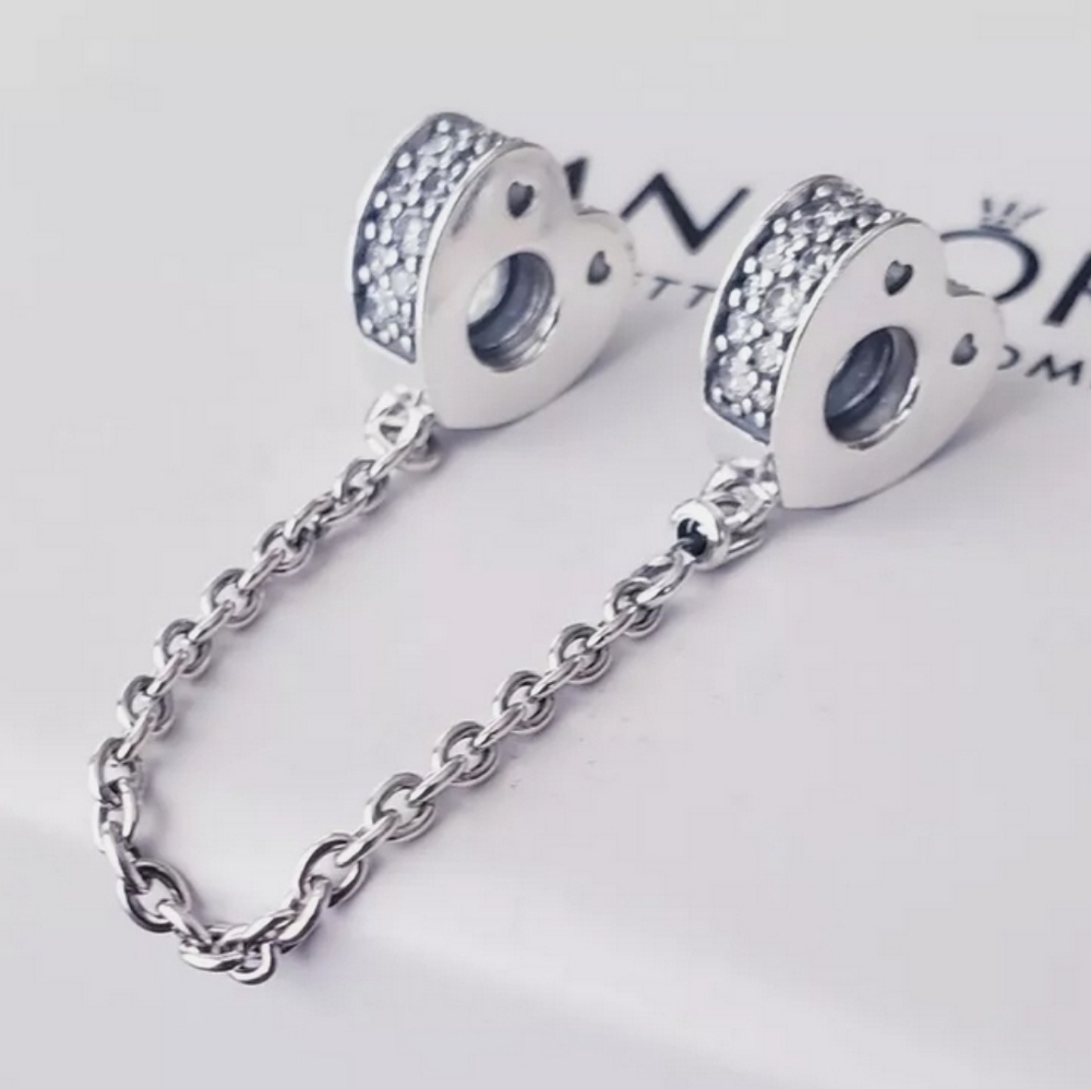 Pandora Sparkling Arcs of Love Safety Chain